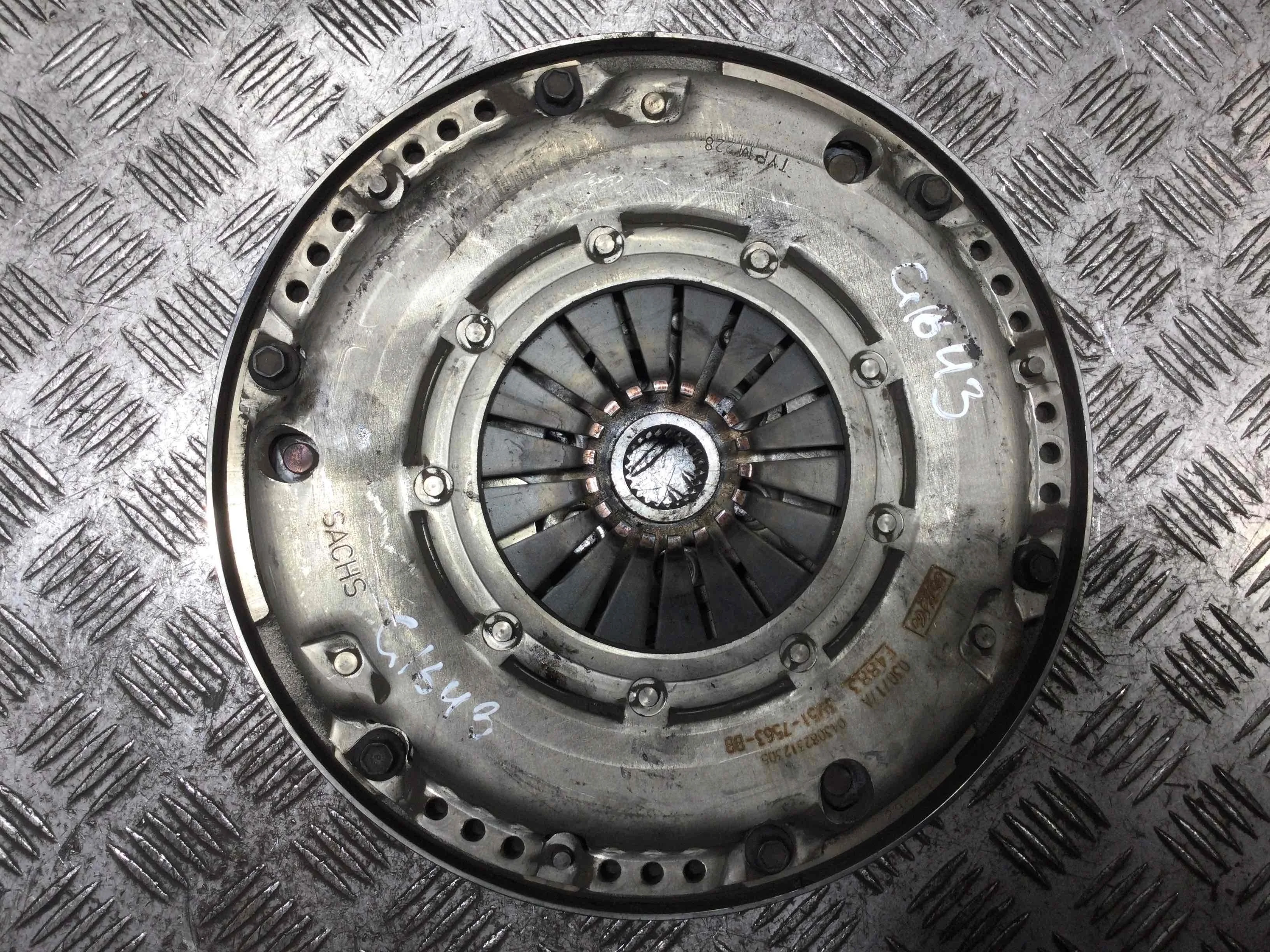 Маховик Ford C-MAX 1 поколение (2003-2007) бензин 1.8 i Механика Минивэн