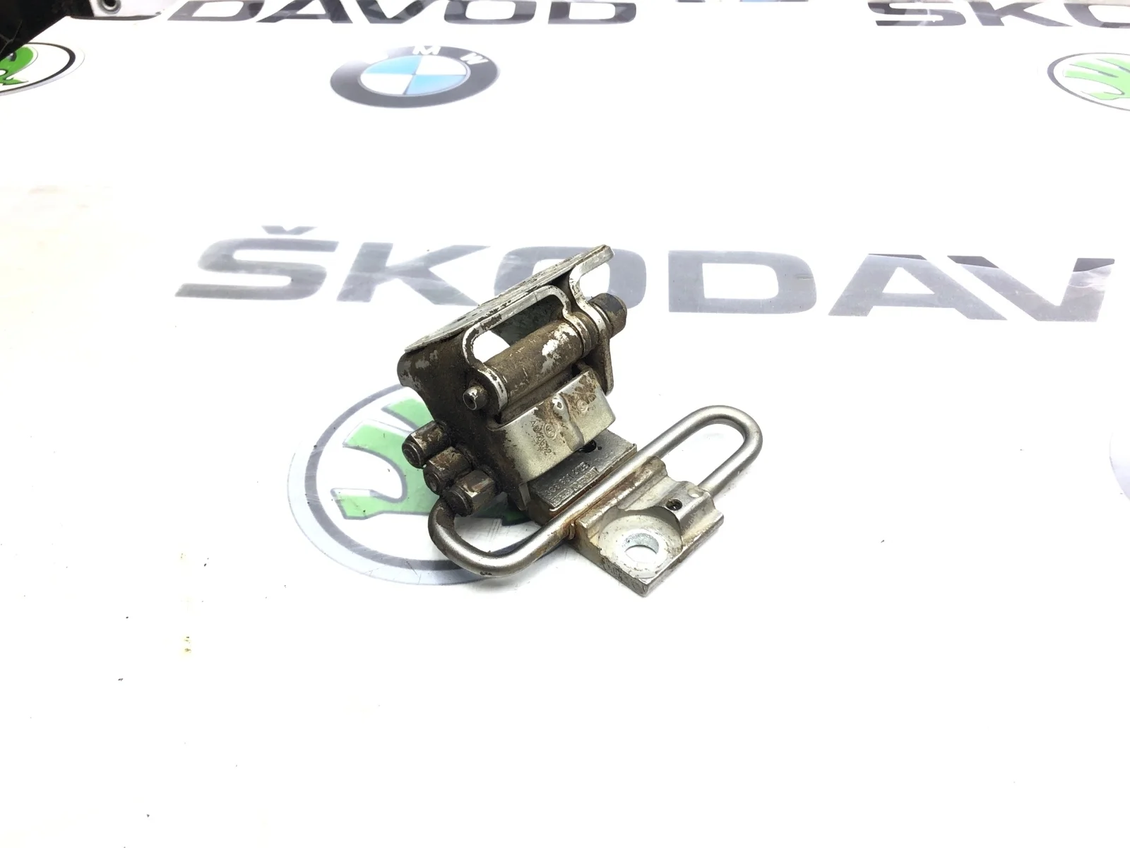Петля двери Volkswagen Passat 2012 3C8831412B B7 1.8 CDAB, передняя правая