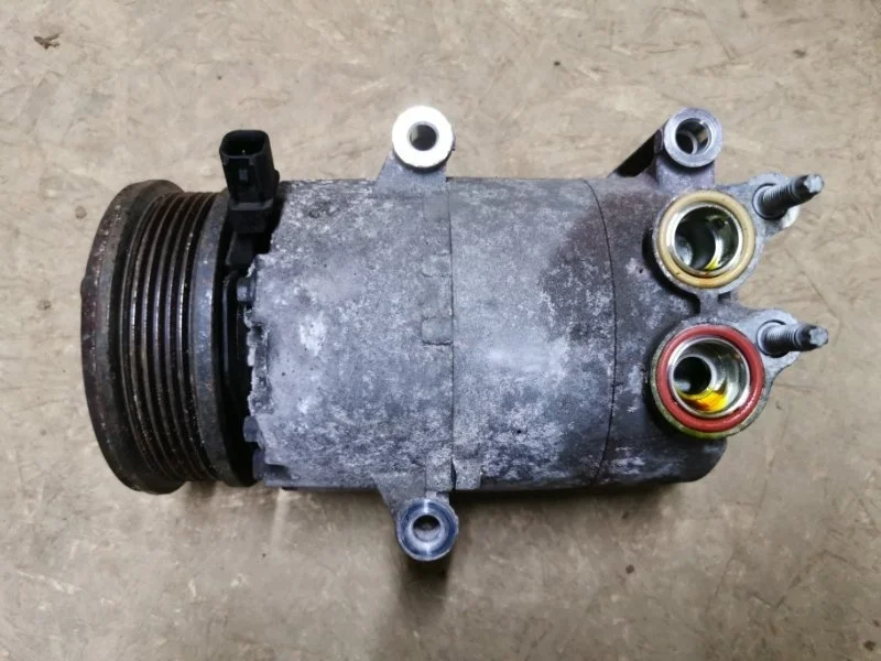 Компрессор кондиционера FORD FOCUS 3