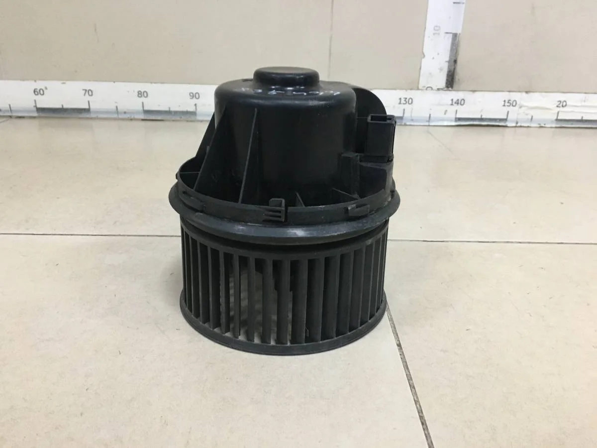 Моторчик отопителя Ford Focus 2 DB 2008-2011