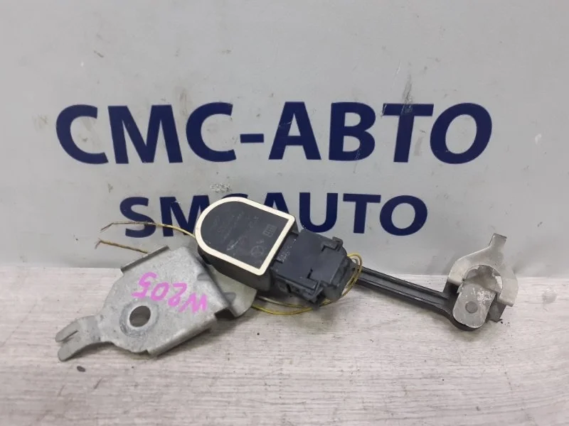 Датчик уровня подвески Mercedes-Benz C-Class A2139053302 W205 2.0 T, передний левый