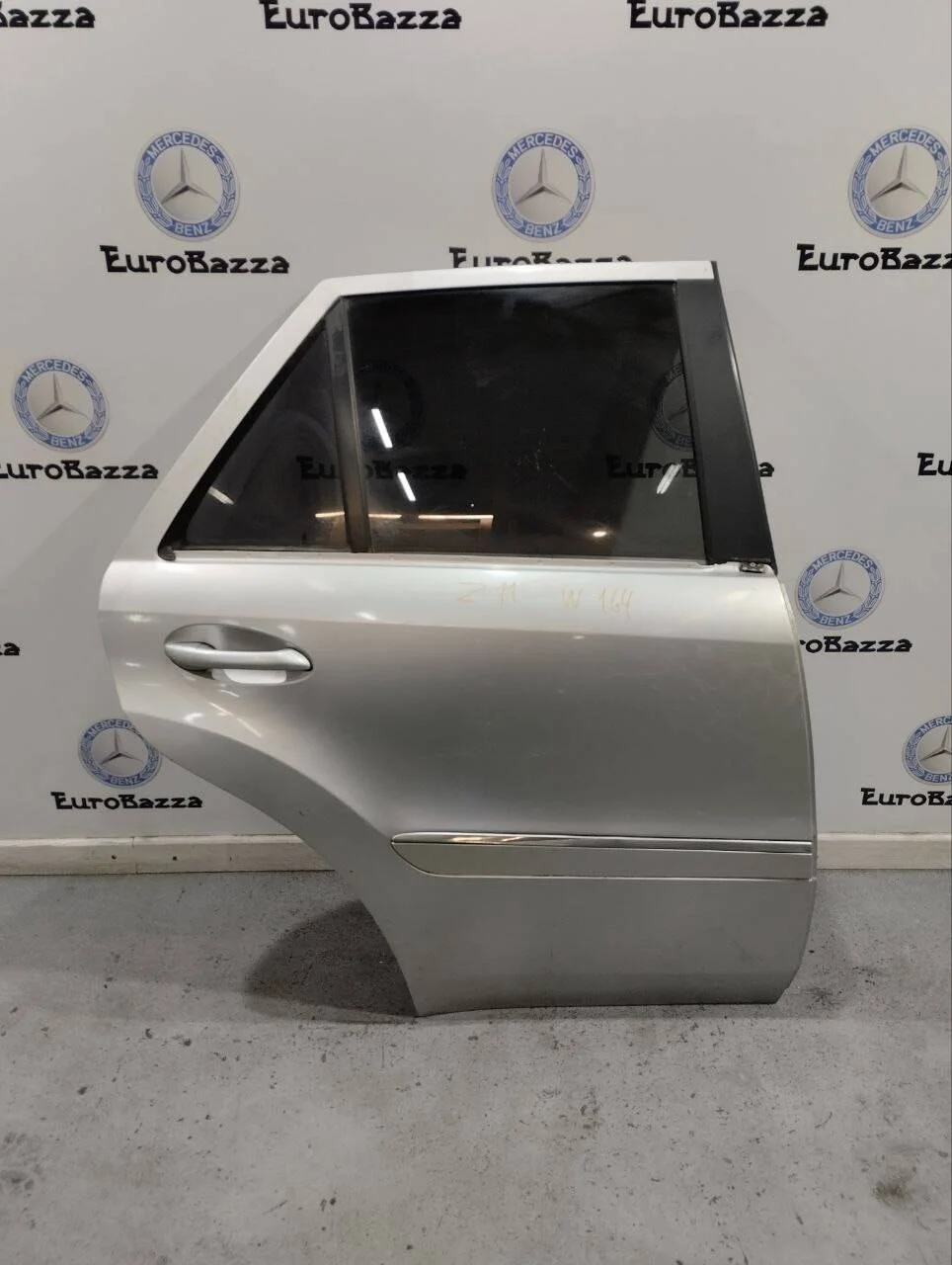 Дверь задняя правая в сборе Mercedes W164