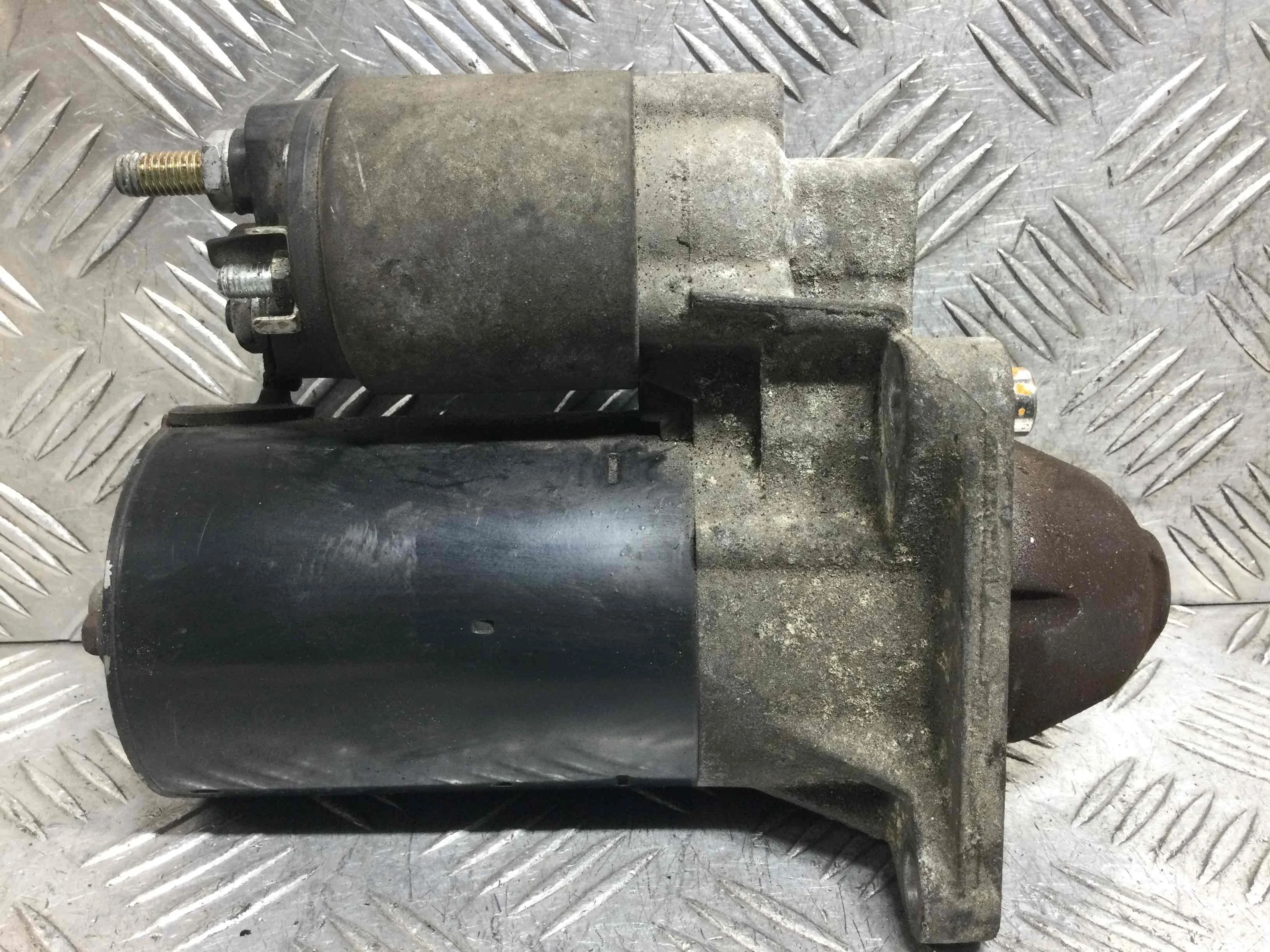 Стартер Alfa Romeo 147 1 поколение 2000 - 2004 бензин 1.6 i Механика Х/б