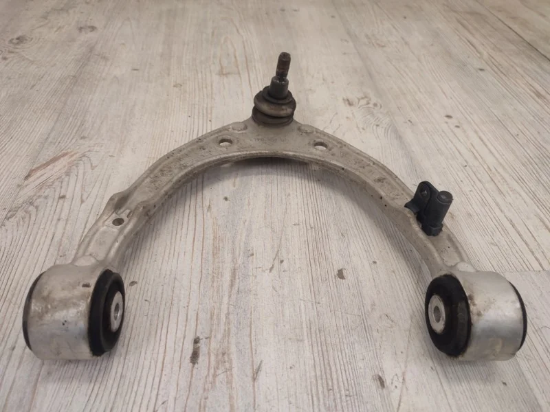 Рычаг поперечный VW Touareg 2 2010-2018 7P