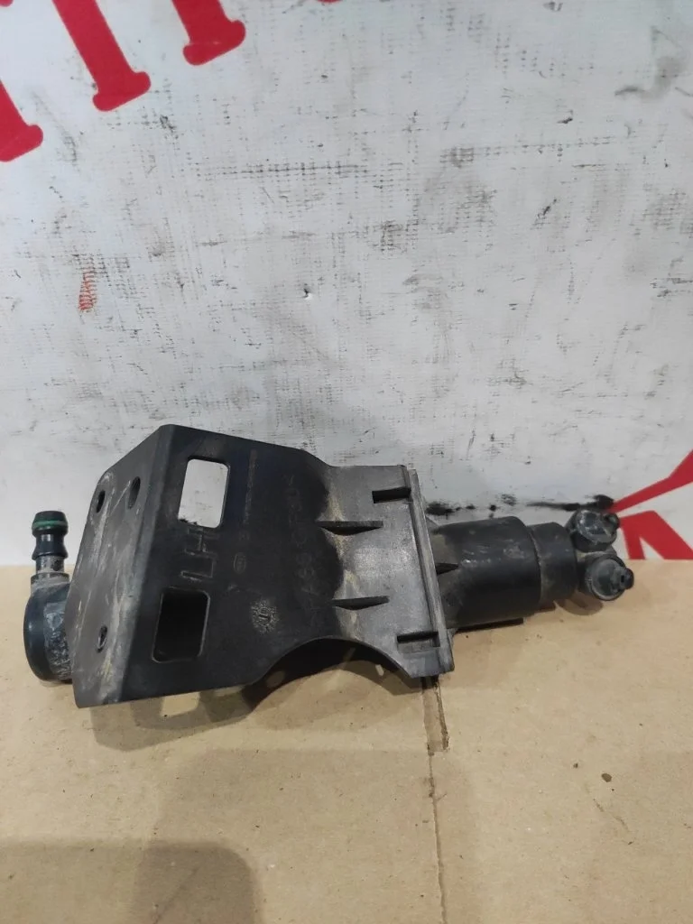 Форсунка омывателя фар Mercedes-Benz M-Class 2005 A1648600547 W164 3.0 CDI OM642.940, левая