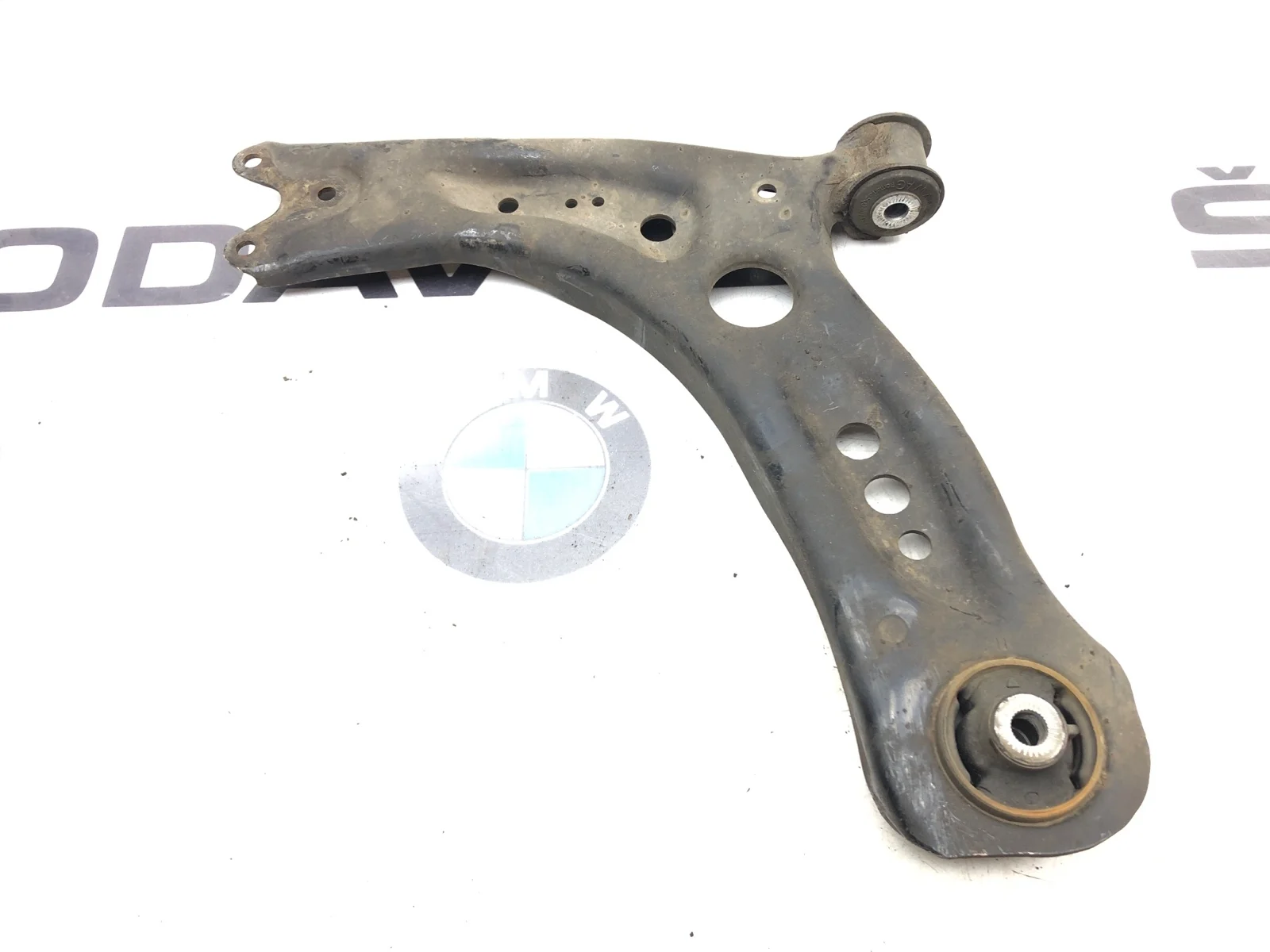 Рычаг подвески Skoda Octavia 2017 5Q0407151L A7 (5E) 1.6 DDYA, передний левый