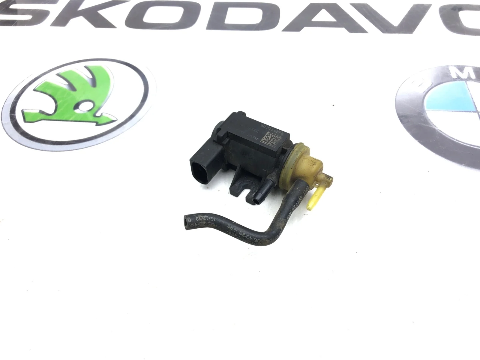 Клапан электромагнитный Skoda Yeti 2014 1K0906627B 5L 2.0 CFHC