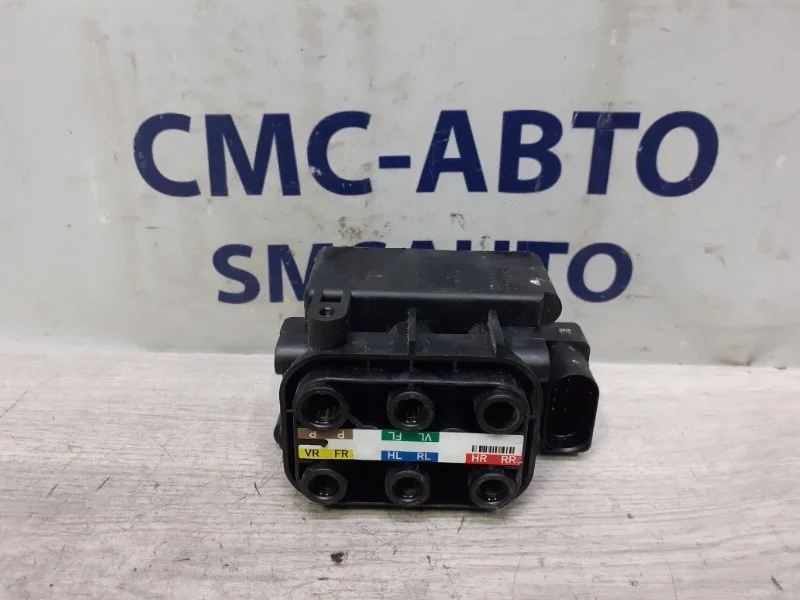 Блок клапанов пневмоподвески Mercedes-Benz C-Class A0993200058 W205 2.0 T