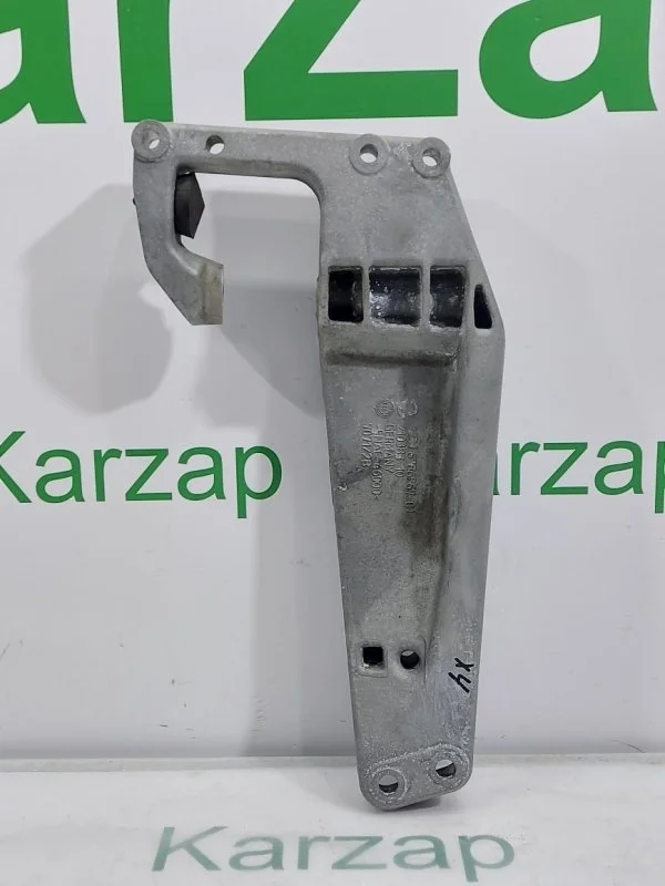 Кронштейн кпп BMW X4 2014-2018 F26