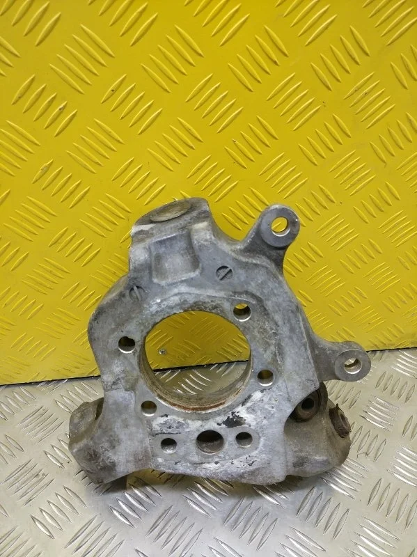 Кулак задний правый Infiniti Fx 35 (2008-2013) 2011 430181CA0B