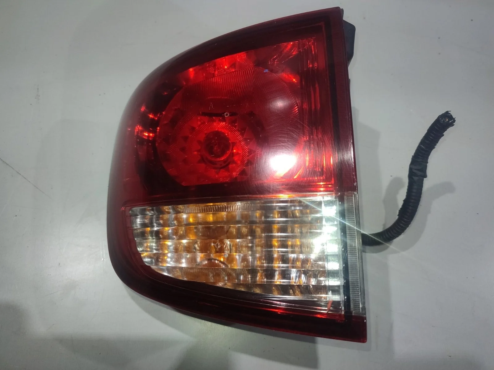 Фонарь внешний SsangYong Kyron 2011 D130