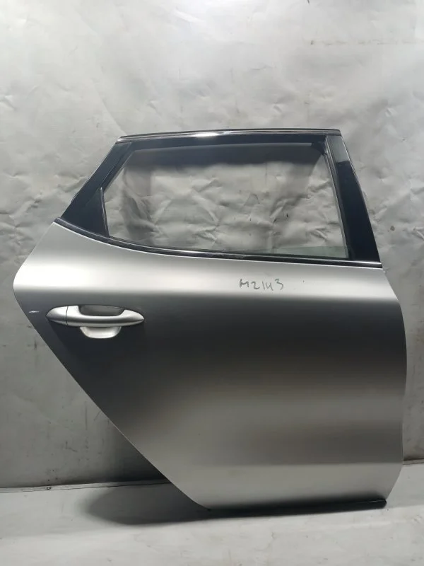 Дверь боковая задняя правая Kia Ceed 2 2013-2018
