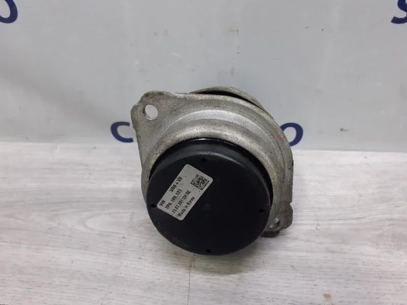 Опора ДВС Volkswagen Touareg 7P6199131 NF