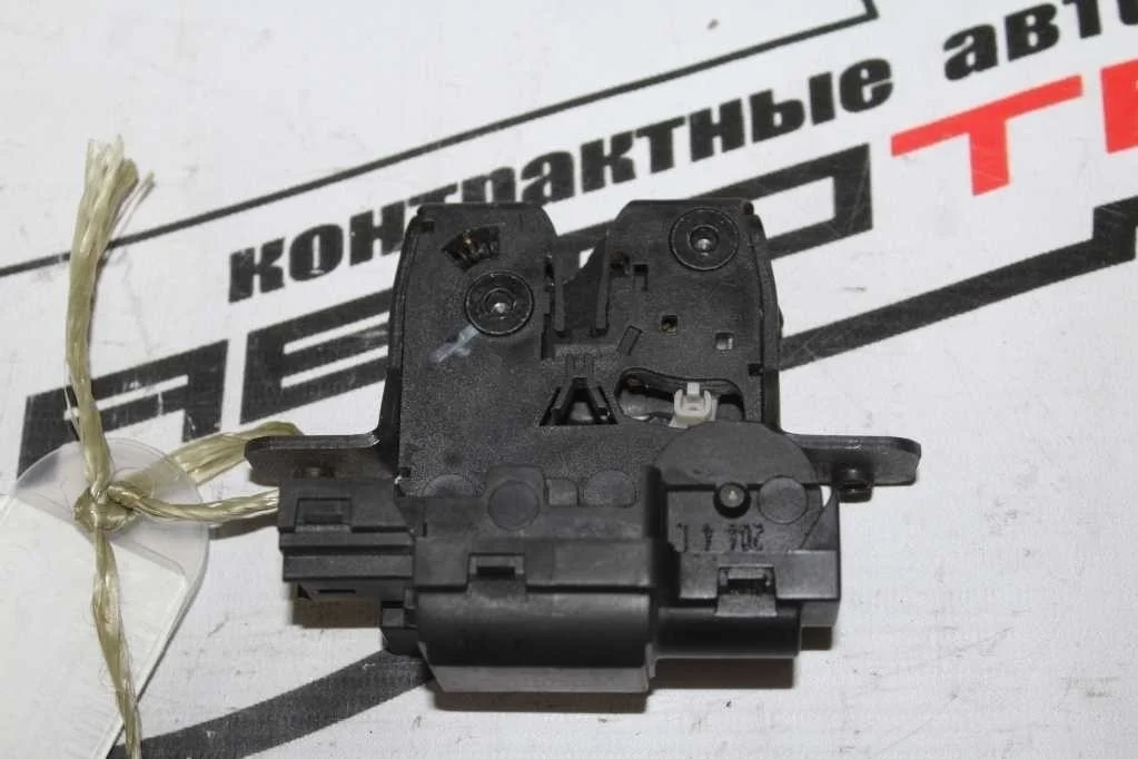 ЗАМОК БАГАЖНИКА NISSAN DUALIS MARCH MICRA PRIMERA QASHQAI QASHQAI+2 TIIDA AK12 BK12... J10E JC11 JJ10E K12 KJ10 KNJ10 NC11 NJ10 P12E YK12 90502AV720
