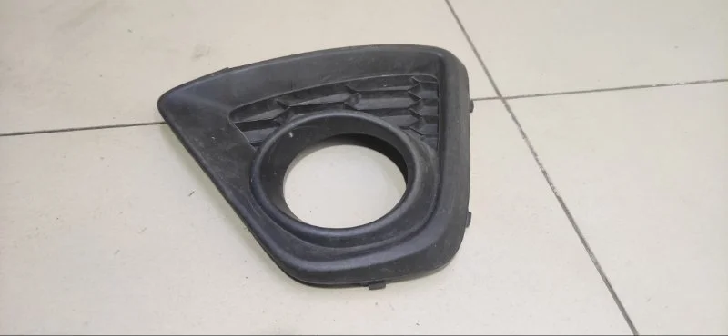 Рамка противотуманной фары левая Mazda Cx-5