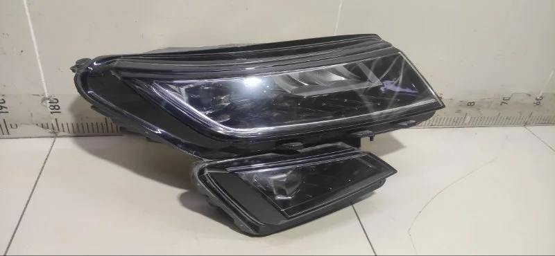 Фара правая Skoda Kodiaq