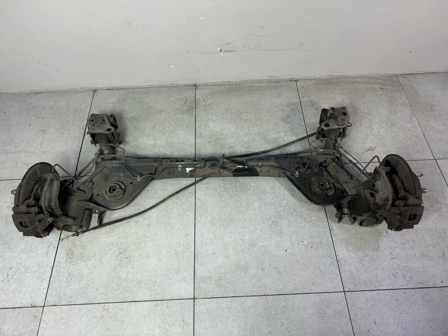 Балка задняя Nissan Juke F15 2013 432021KA0A