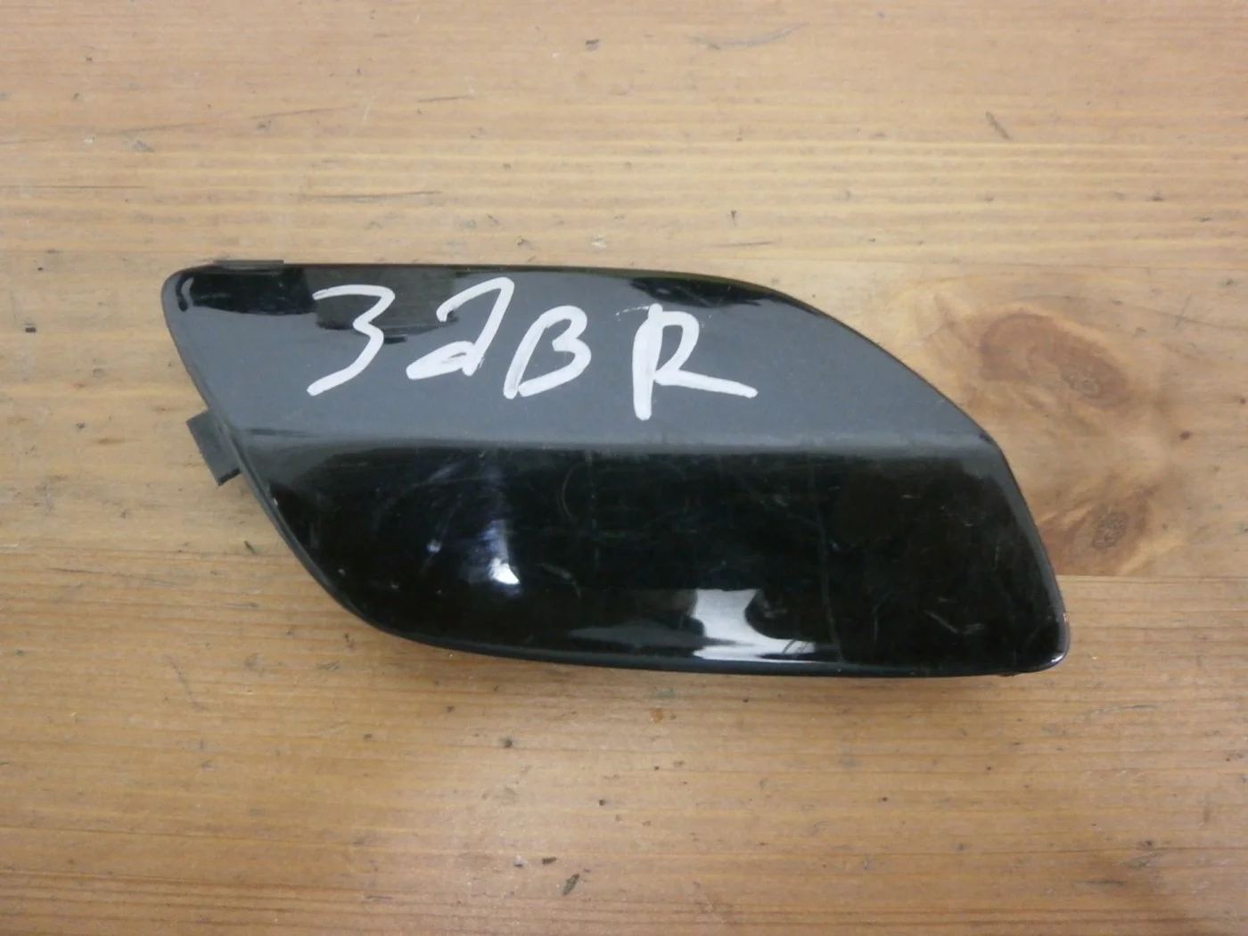 Заглушка фароомывателя правая Опель Астра Н GTC