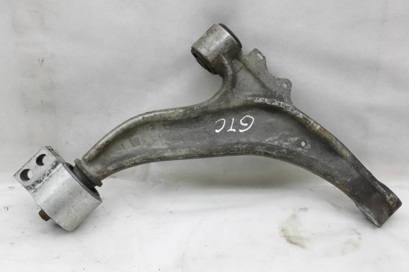 Рычаг передний Opel Astra J GTC Опель Астра купе