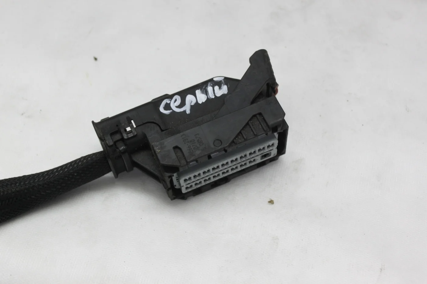 Разъем ЭБУ двигателя A14NET серый Opel Astra J