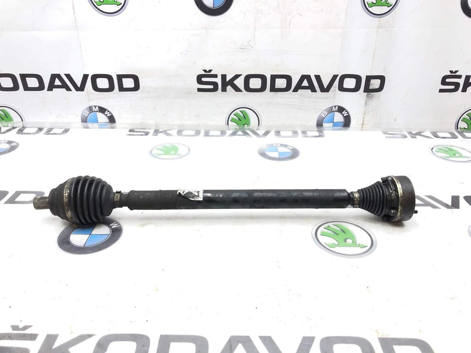 Привод МКПП Skoda Octavia 2014 1K0407272QN A7 (5E), передний правый