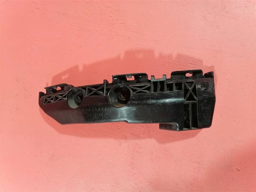 кронштейн заднего бампера Toyota RAV 4 2006-2013