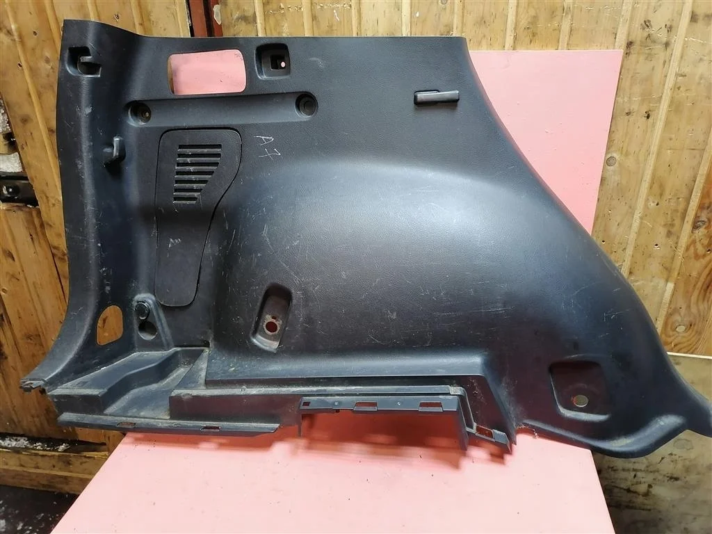 обшивка багажника Toyota RAV 4 2006-2013