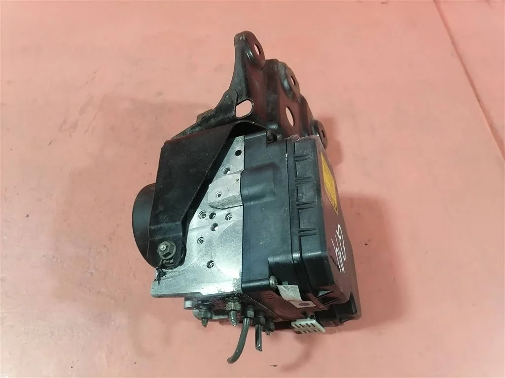 блок abs (насос) Toyota RAV 4 2006-2013