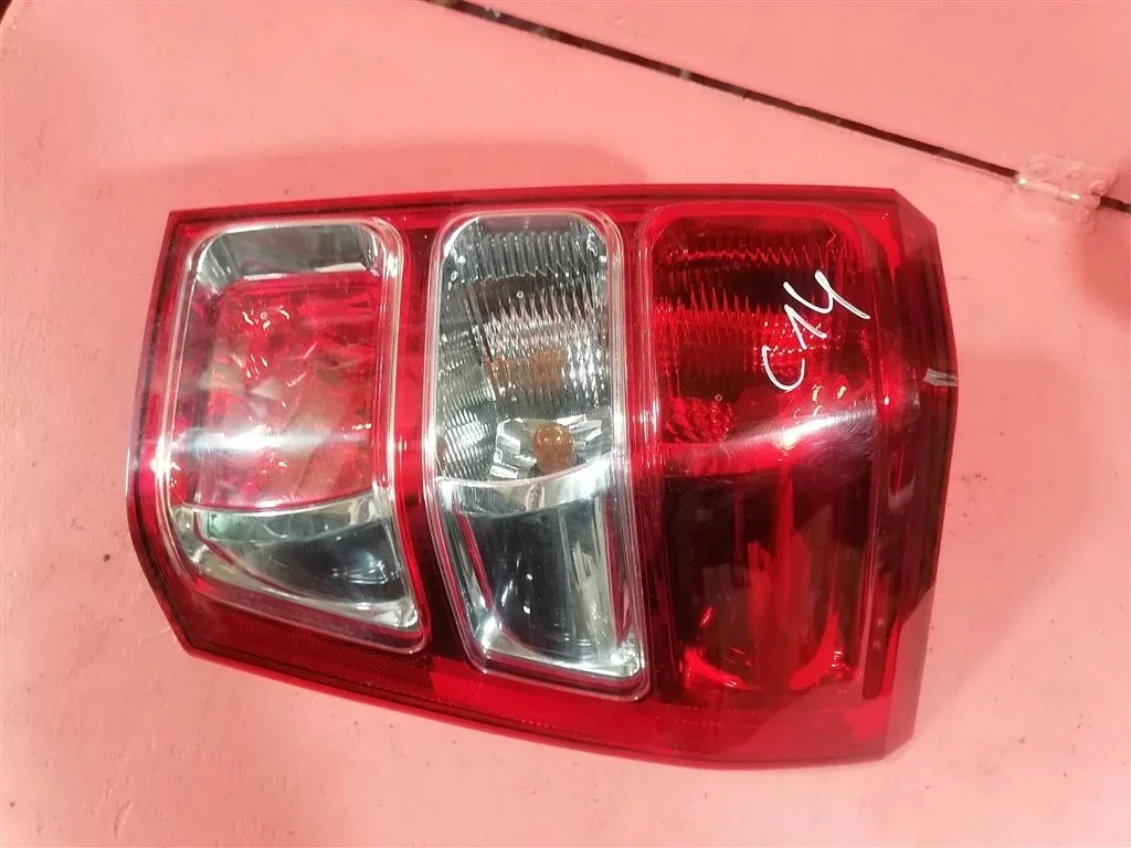 фонарь Suzuki Grand Vitara 2006 >