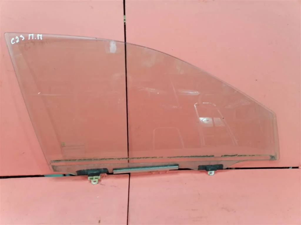 стекло двери Toyota Corolla E12 2001-2006