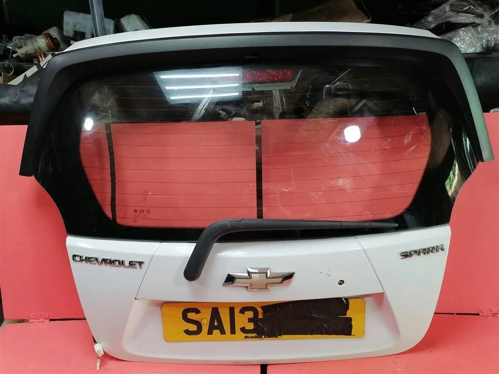 дверь багажника Chevrolet Spark M300 2009-2015