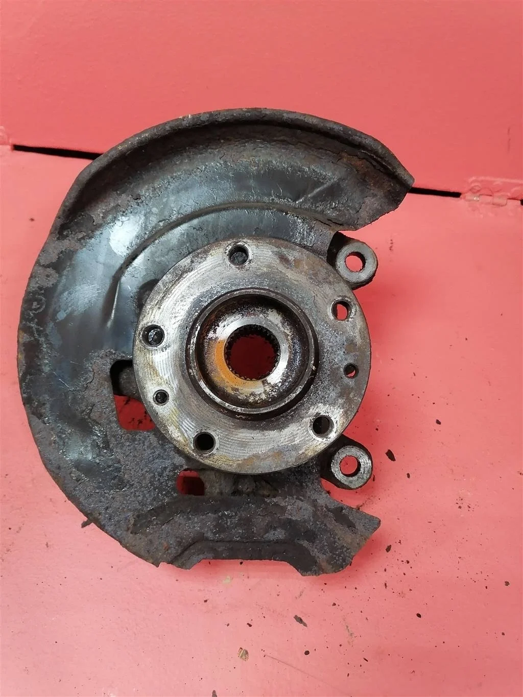 кулак поворотный Nissan QASHQAI J11 2014-2019