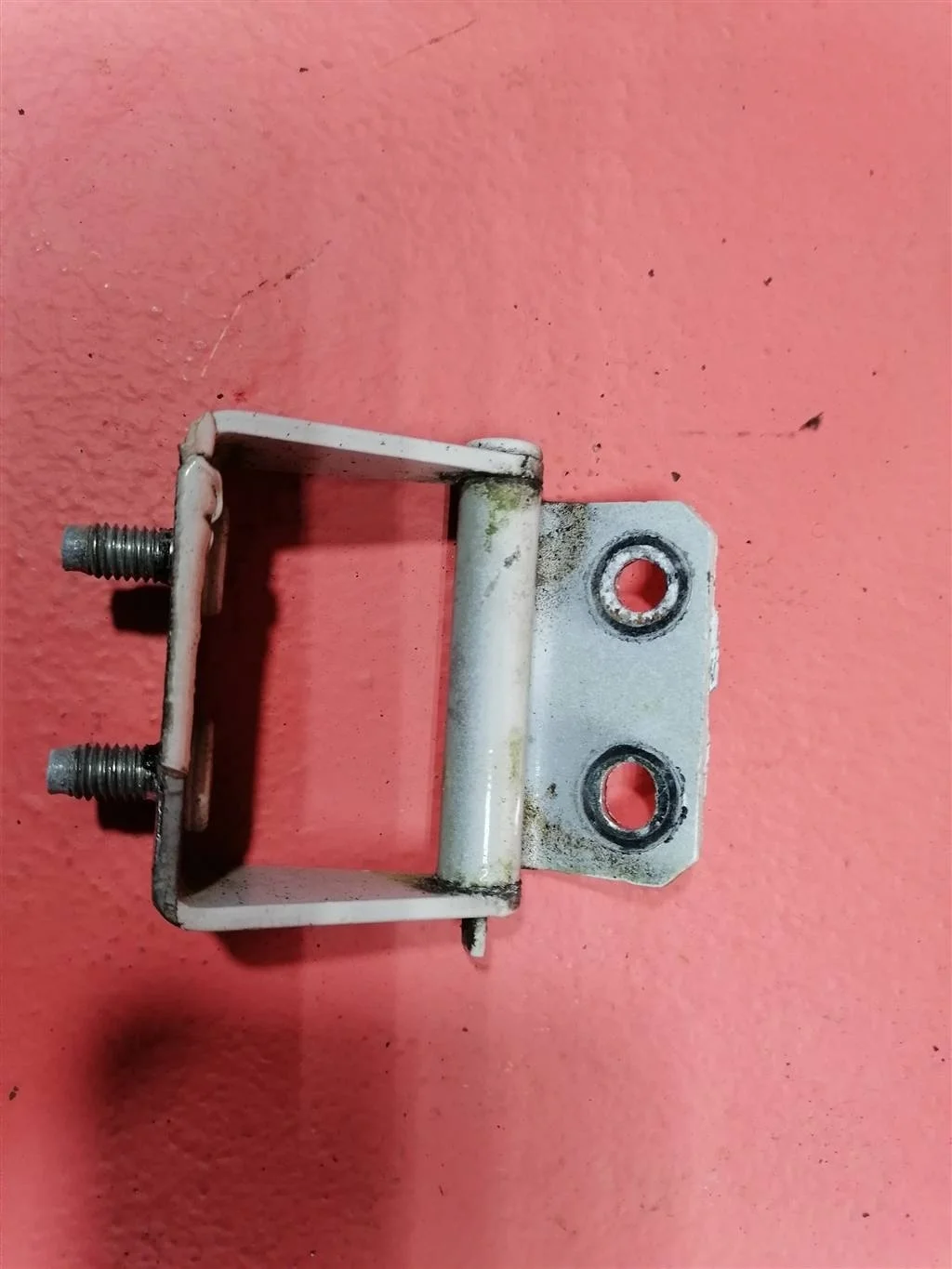 петля двери багажника Nissan Qashqai (J10) 2006>