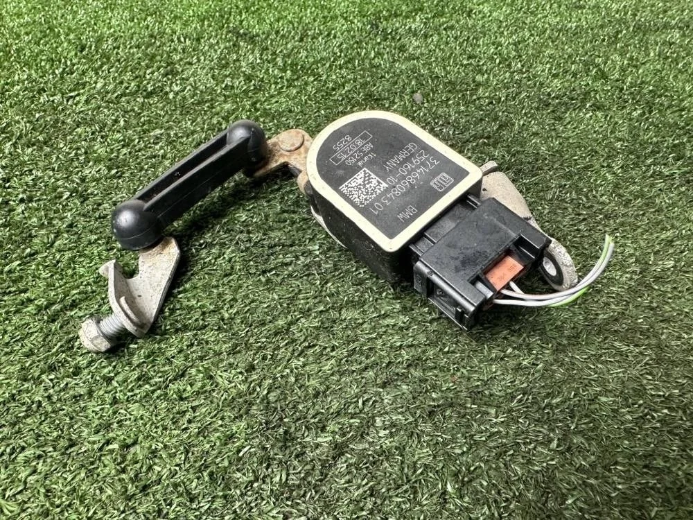 Датчик дорожного просвета BMW F10