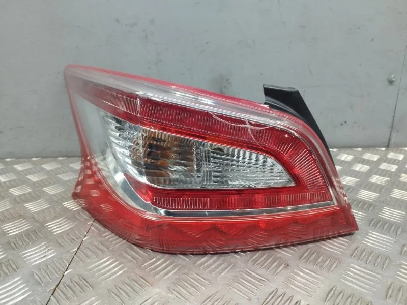 Фонарь Nissan Teana L33