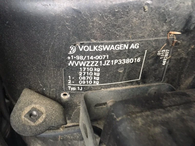 Продажа Volkswagen Golf 1.6 (105Hp) (AZD) FWD MT по запчастям