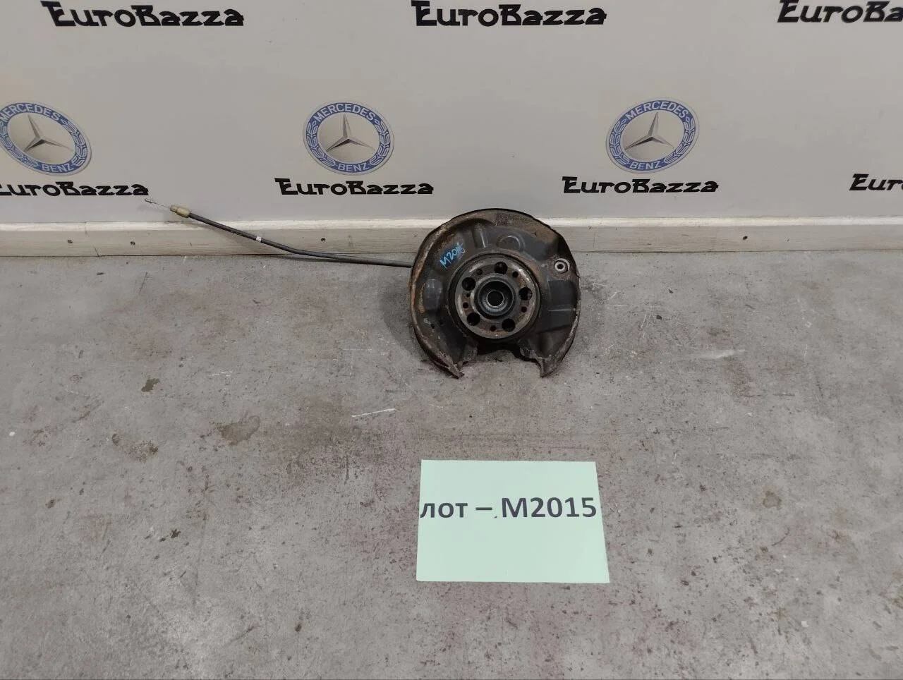 Кулак задний левый Mercedes W203