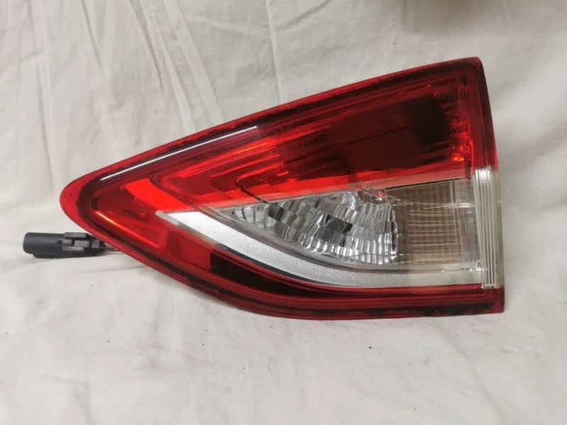 Фонарь FORD KUGA 2