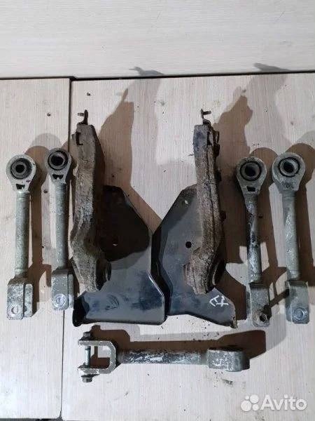 Кронштейн подрамника задний Infiniti G35 G25 V36