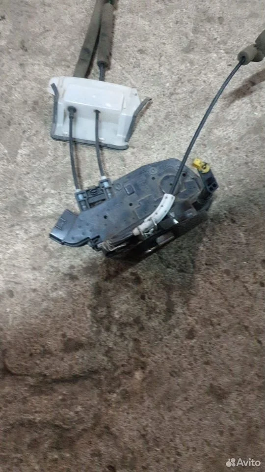 Замок двери передний левый инфинити g25 g35 v36