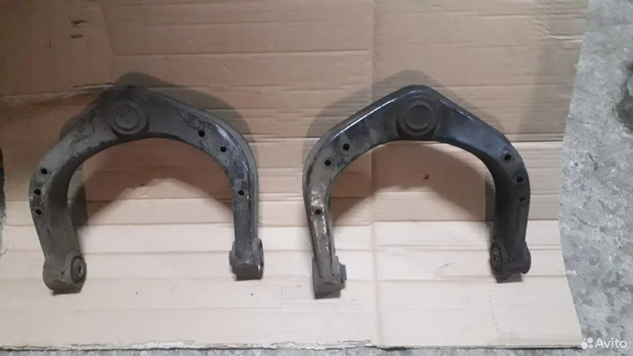 Рычаг верхний правый левый Ниссан Патрол Y62