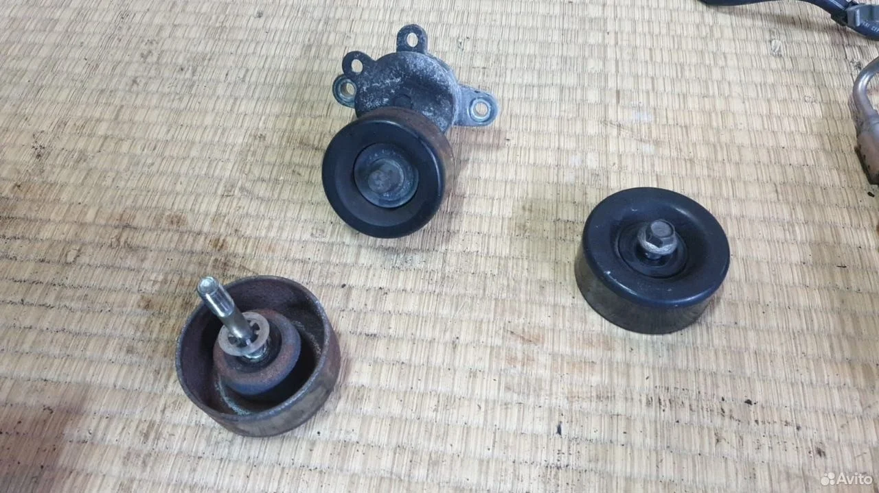 Ролик натяжной обводной Ниссан Мурано Z51