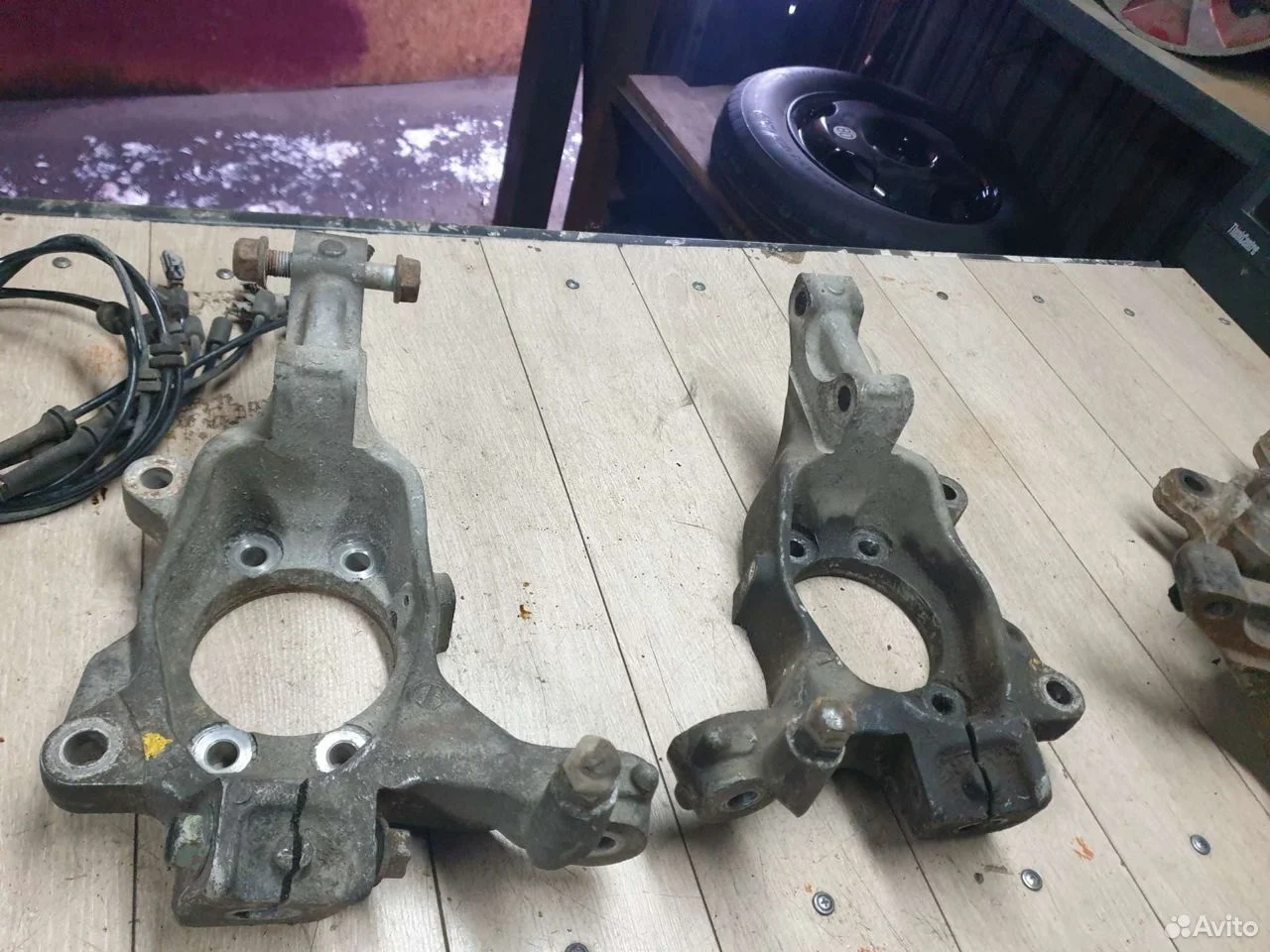 Кулак поворотный ниссан теана j32