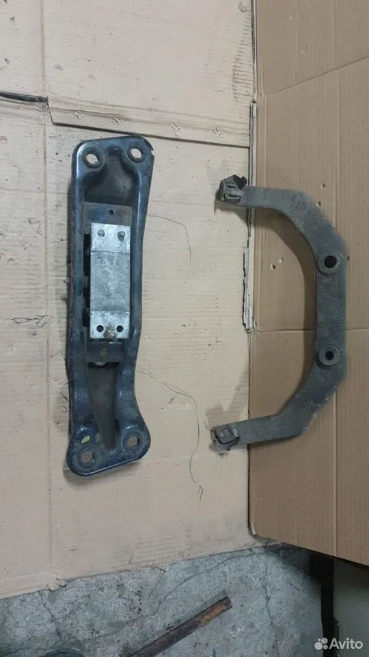 Подушка АКПП кронштейн Инфинити G V36