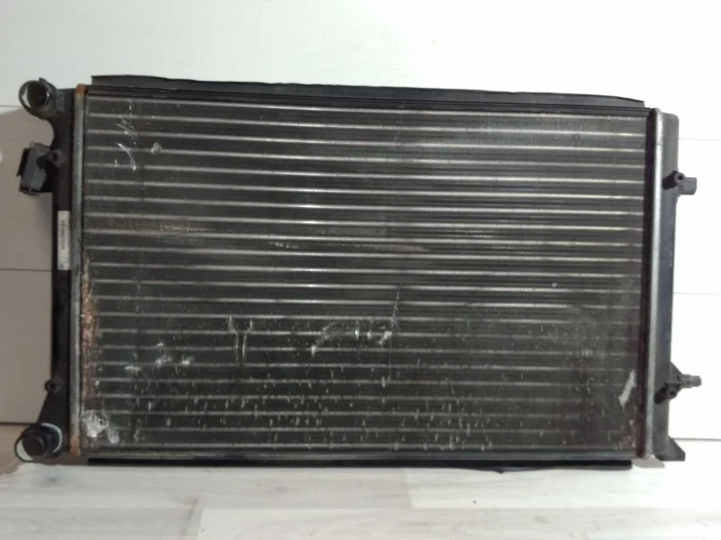 Радиатор двс Volkswagen Golf 5 2007