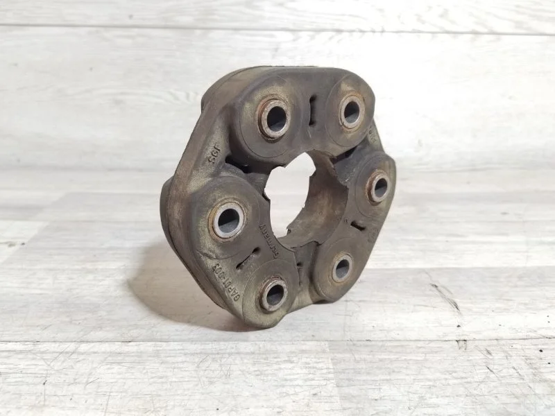 Эластичная муфта карданного вала Volkswagen Touareg 2005 7L