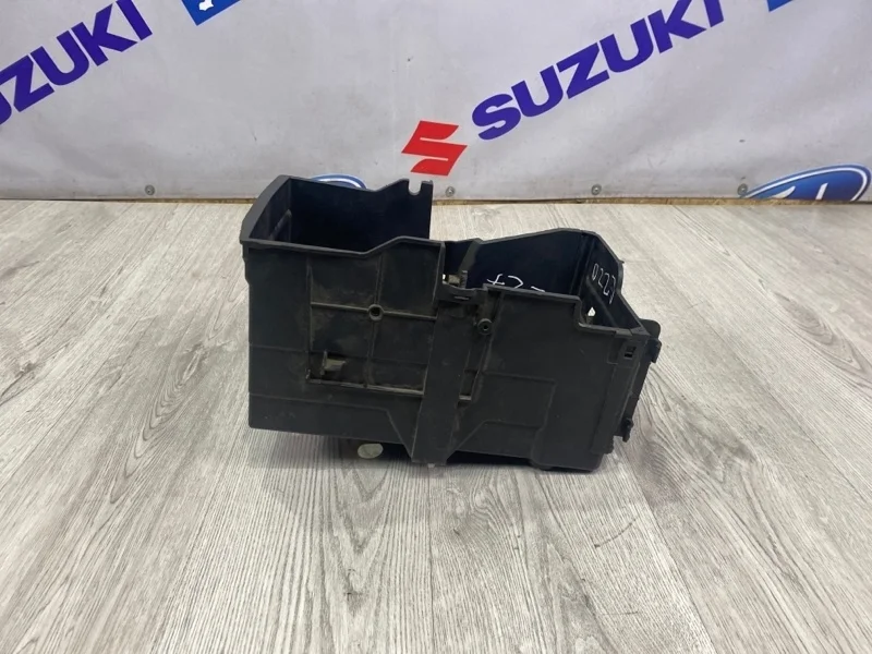 Корпус акб FORD FOCUS 2 2007