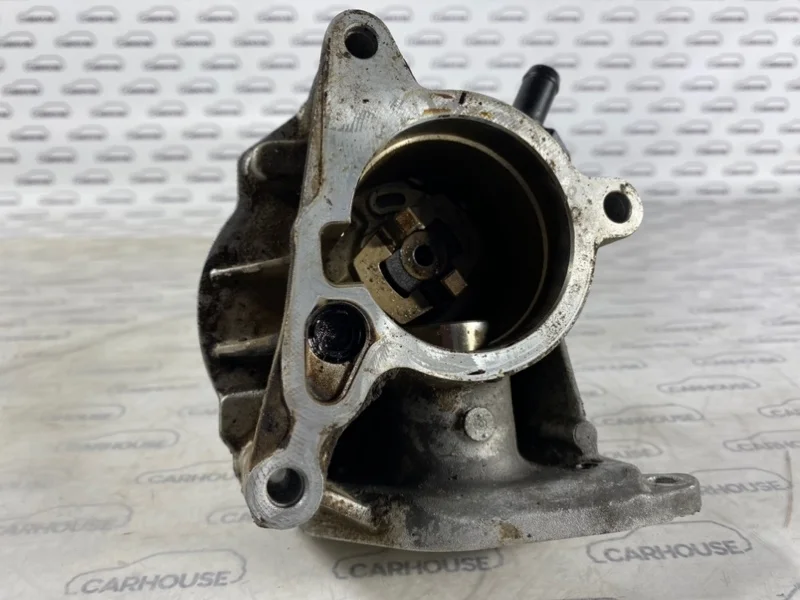 Насос вакуумный Volkswagen Passat B6 B6 2.0 CAW