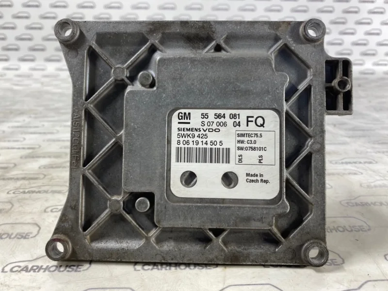 Блок управления двигателем Opel Zafira B A05 1.8