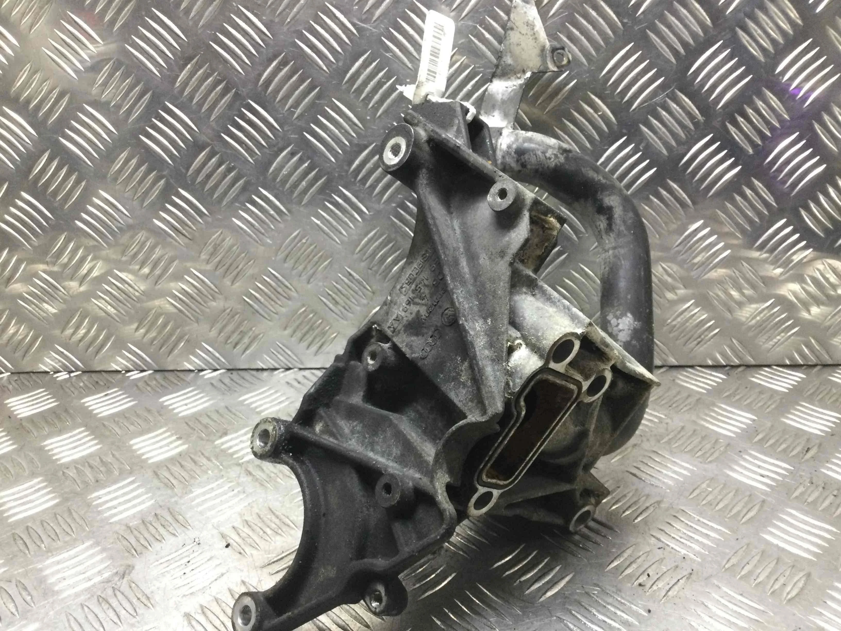 Кронштейн гидроусилителя Volkswagen Touareg 1 поколение 2002-2007 дизель 3.0 TDI Автомат